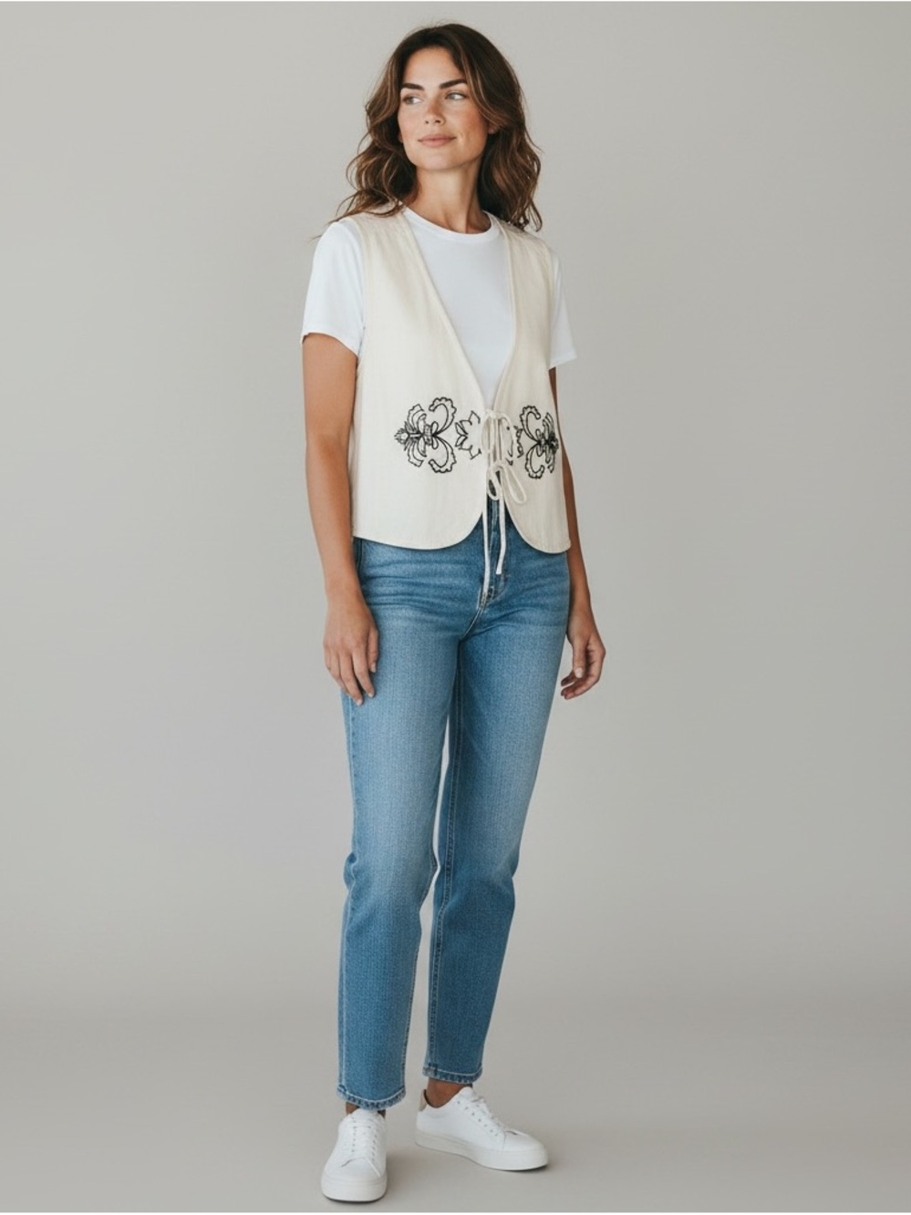 Nicole Miller Cream Embroidered Vest with Lace Up Front NWT Size 4
